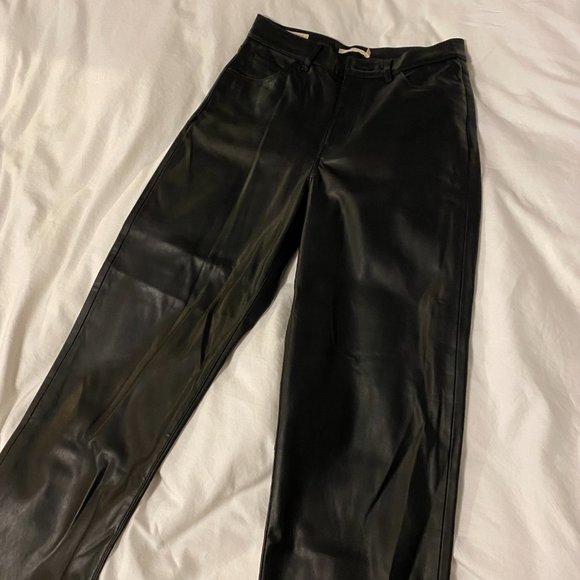 Levi's Faux Leather Ribcage Straight Jeans - Picture 3 of 7